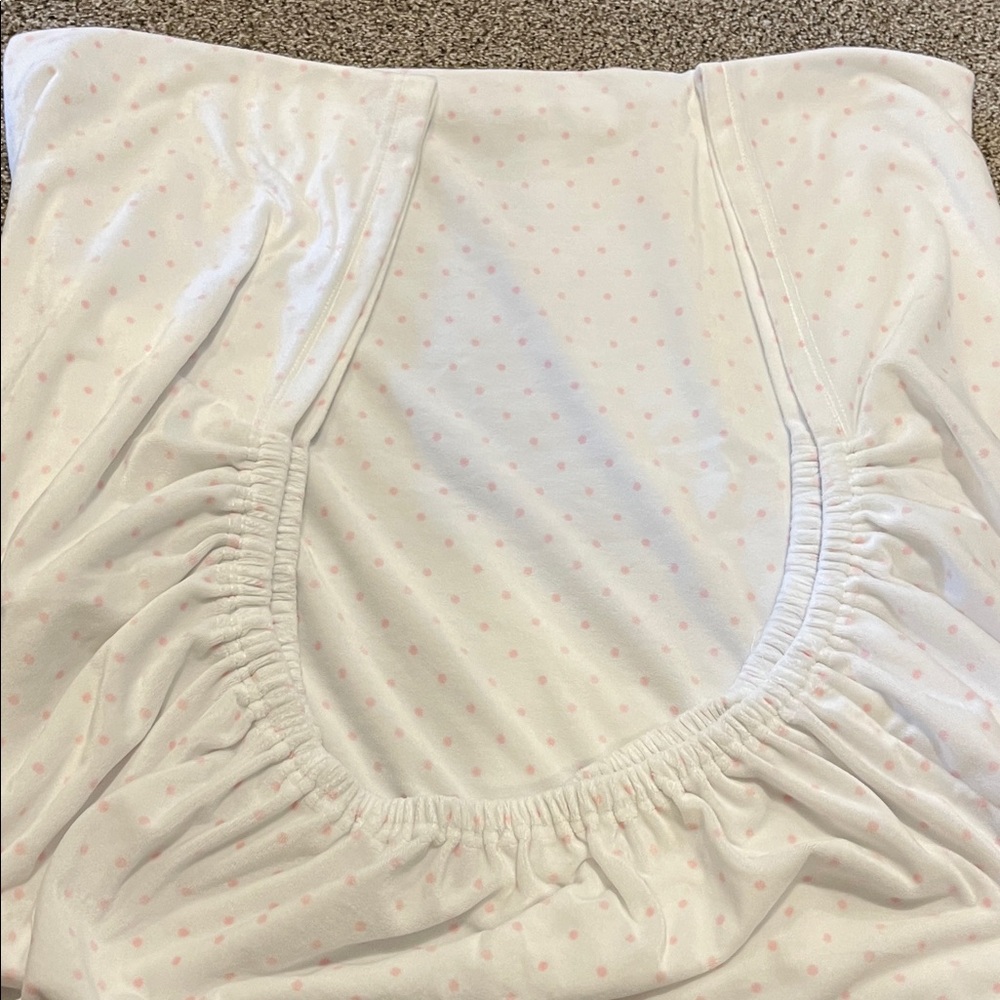 Pottery Barn Kids Fleece (soft) Dotted White and Pink Crib sheet